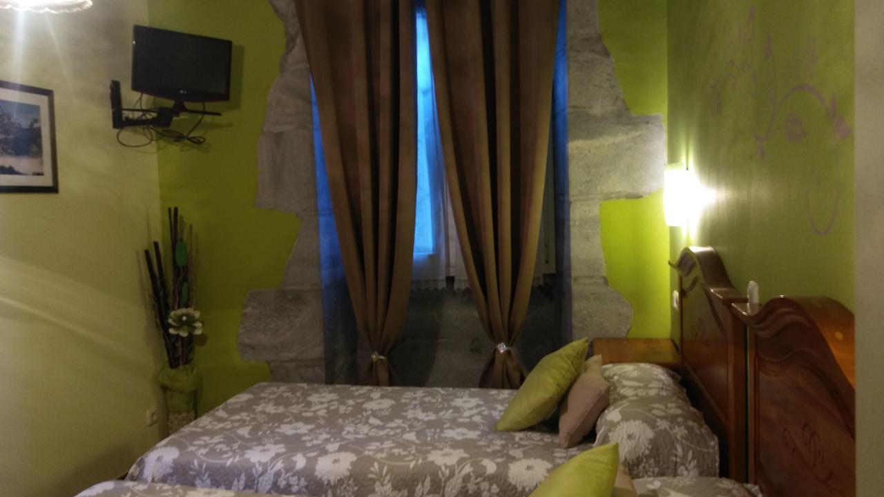ホテル Hostal Ekaitza レサカ 部屋 写真