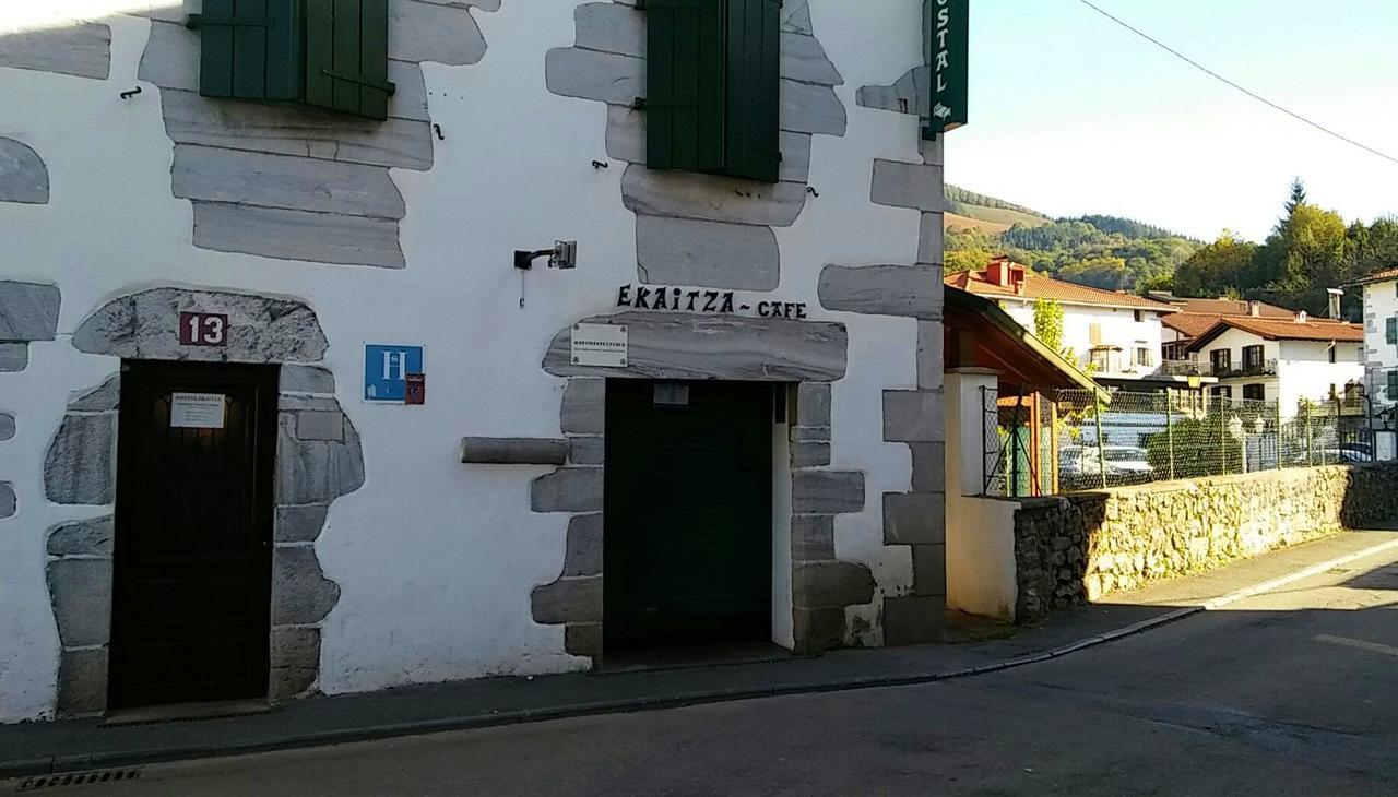 Hostal Ekaitza レサカ エクステリア 写真